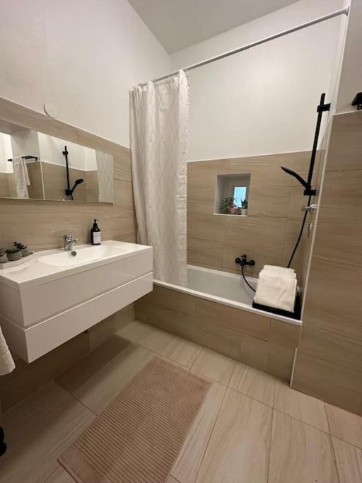 Modernes 2 Zimmer Apartment Берлін Екстер'єр фото
