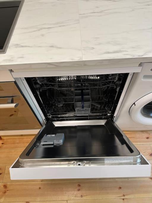 Modernes 2 Zimmer Apartment Берлін Екстер'єр фото
